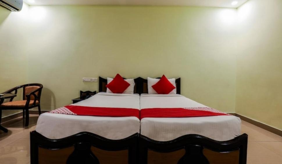 Hotel Meridian Grand Shamshabad Luaran gambar