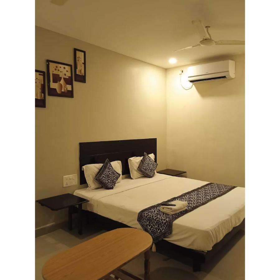 Hotel Meridian Grand Shamshabad Luaran gambar